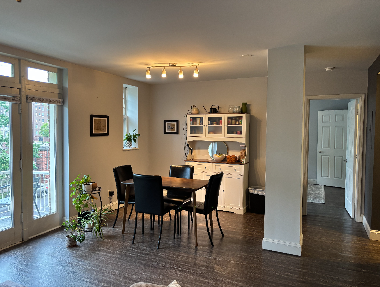 5316 Pershing
